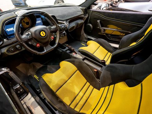 Used 2014 Ferrari 458 Speciale Coupe RWD image 10