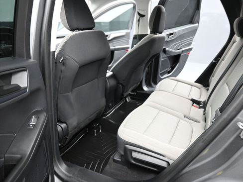 Used 2022 Ford Escape S image 15