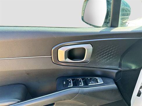 Used 2021 Kia Sorento S w/ Panoramic Sunroof Package image 9