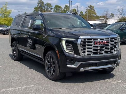 New 2026 GMC Yukon XL Denali w/ Sun & Power Step Package AWD/4WD image 3