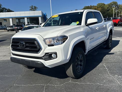 Used 2023 Toyota Tacoma TRD Off-Road image 4