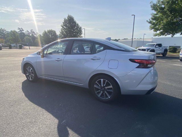 Used 2025 Nissan Versa SV FWD image 6