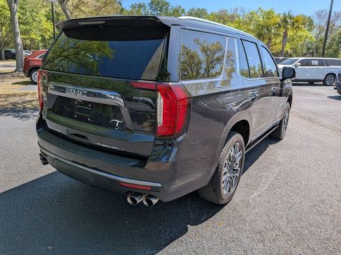Used 2023 GMC Yukon Denali Ultimate AWD/4WD image 5