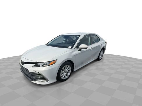 Used 2023 Toyota Camry LE FWD image 3