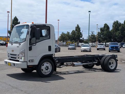 Used 2024 Chevrolet Low Cab Forward RWD image 2