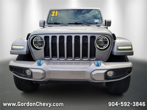 Used 2021 Jeep Wrangler Unlimited Sahara image 9