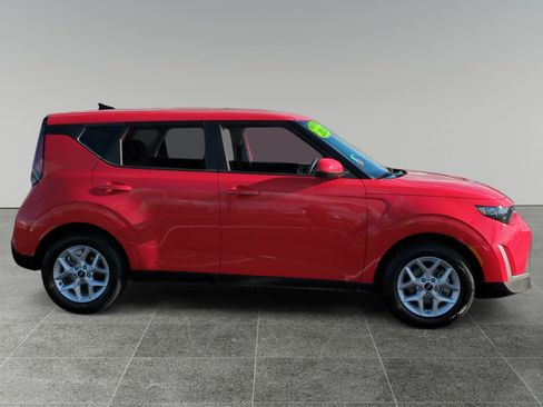 Used 2024 Kia Soul LX w/ Option Group 015 image 9