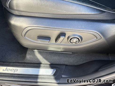 Used 2023 Jeep Grand Cherokee L Overland w/ Rear Seat Video Group I image 12