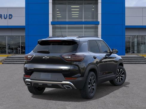 New 2026 Chevrolet TrailBlazer ACTIV w/ Driver Confidence Package AWD/4WD image 4