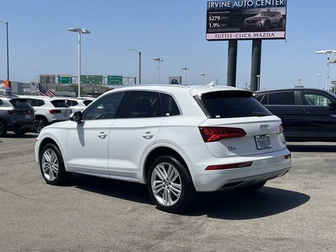 Used 2018 Audi Q5 2.0T Premium Plus w/ Premium Plus Package AWD/4WD image 3
