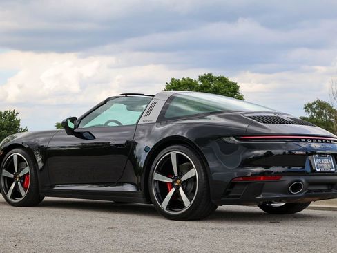 Used 2021 Porsche 911 Targa 4S AWD/4WD image 3