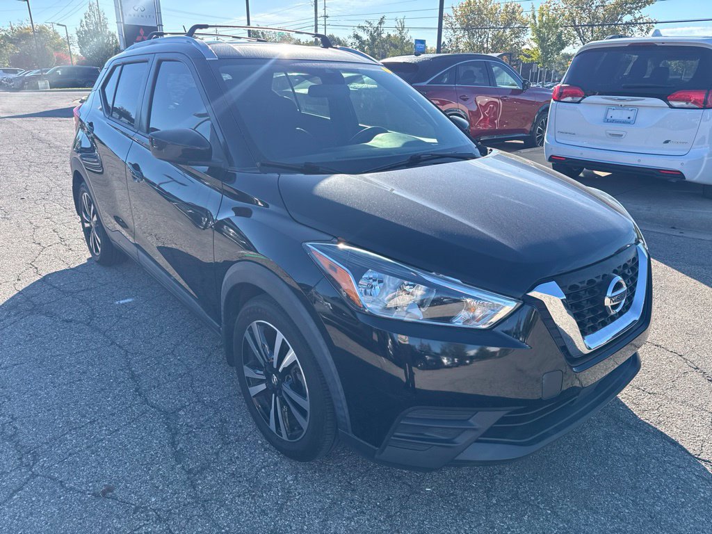 Used 2020 Nissan Kicks SV w/ Exterior Package FWD image 3