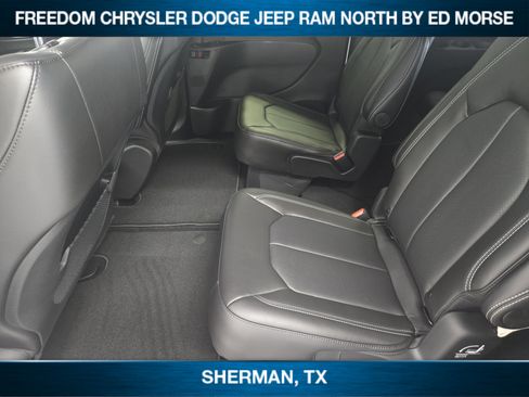 New 2026 Chrysler Voyager LX image 20