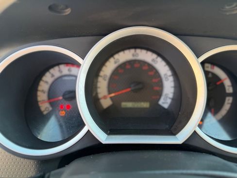 Used 2012 Toyota Tacoma 4x4 Access Cab w/ SR5 Pkg image 19