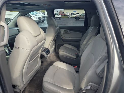 Used 2011 Chevrolet Traverse LT w/ Personal Connectivity Package image 10