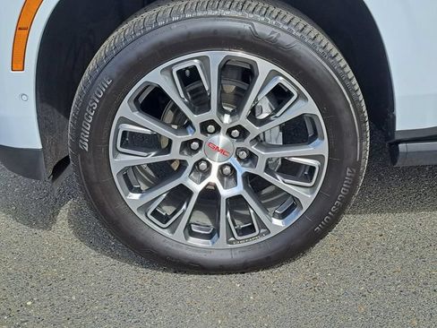 Used 2026 GMC Yukon Denali w/ Denali Reserve Package AWD/4WD image 17
