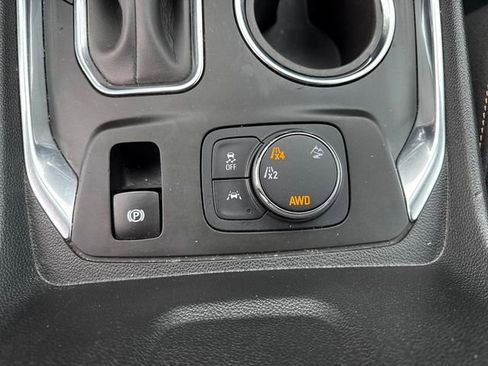 Certified 2021 Chevrolet Traverse LS image 23