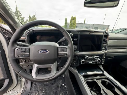 Used 2025 Ford F250 Lariat w/ Lariat Ultimate Package AWD/4WD image 25