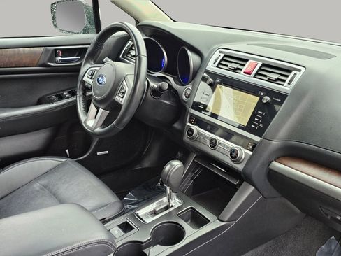 Used 2017 Subaru Outback 2.5i Limited AWD/4WD image 25
