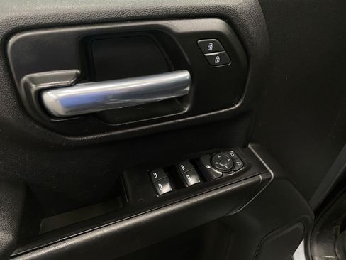 Used 2019 Chevrolet Silverado 1500 Custom Trail Boss w/ Custom Convenience Package AWD/4WD image 28