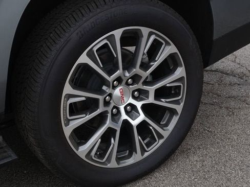 New 2026 GMC Yukon XL Denali w/ Sun & Power Step Package AWD/4WD image 36