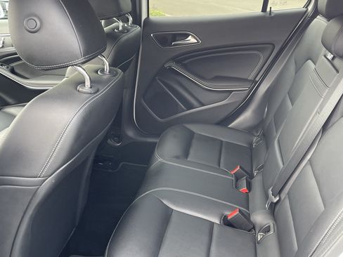 Used 2020 Mercedes-Benz GLA 250 image 14