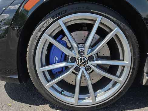 Used 2024 Volkswagen Golf R AWD/4WD image 35