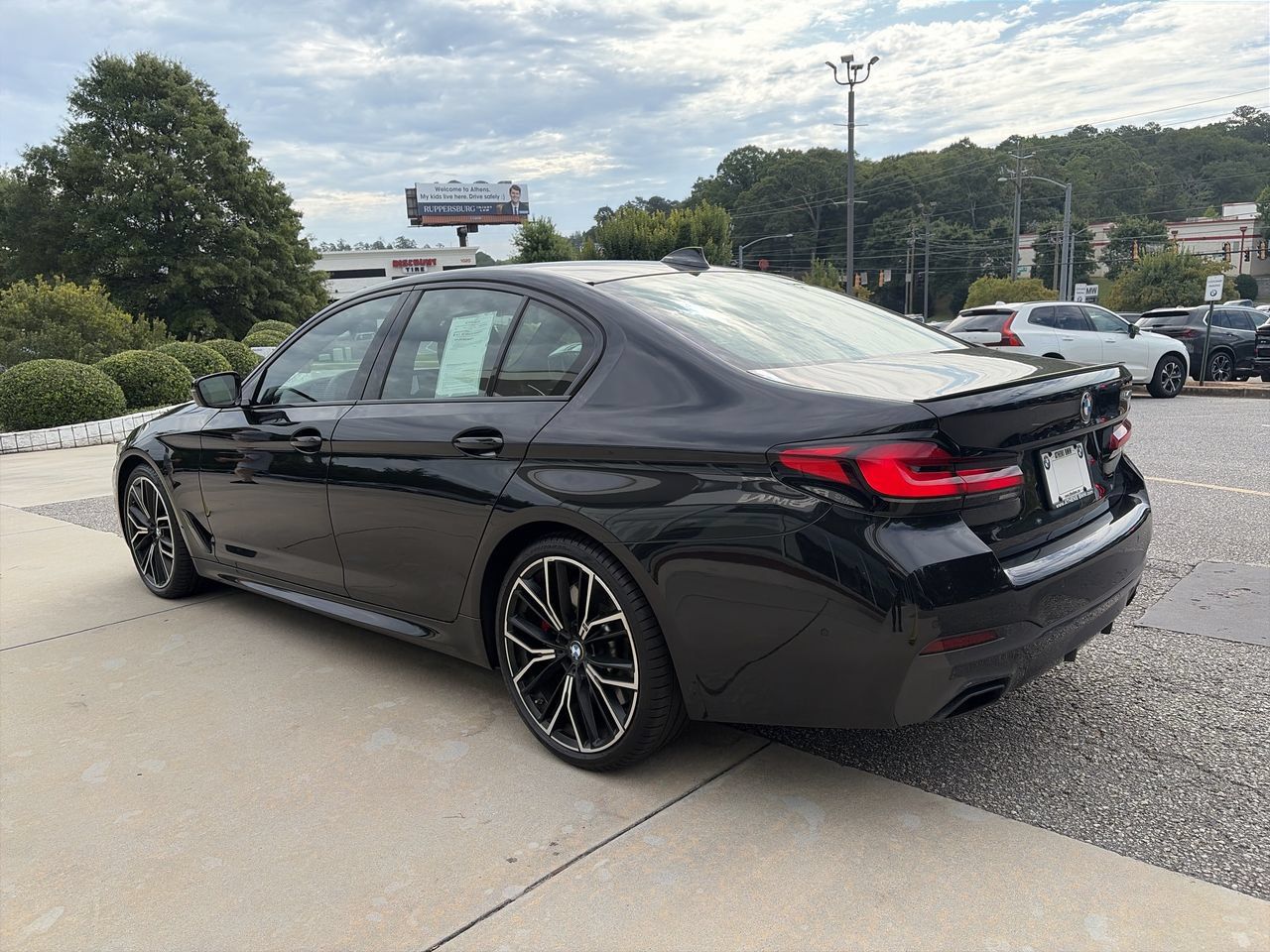 Used 2023 BMW 540i w/ M Sport Package RWD image 6