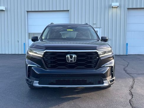 Certified 2025 Honda Pilot Elite image 2
