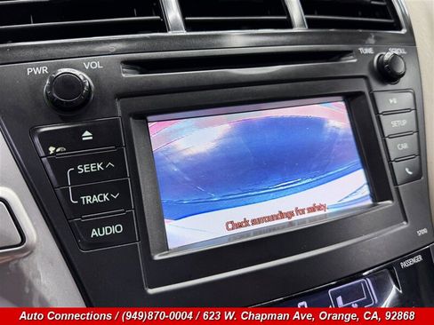 Used 2014 Toyota Prius V Two image 18