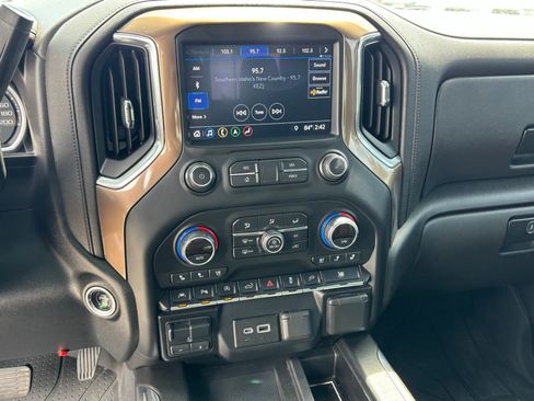 Used 2019 Chevrolet Silverado 1500 High Country AWD/4WD image 12