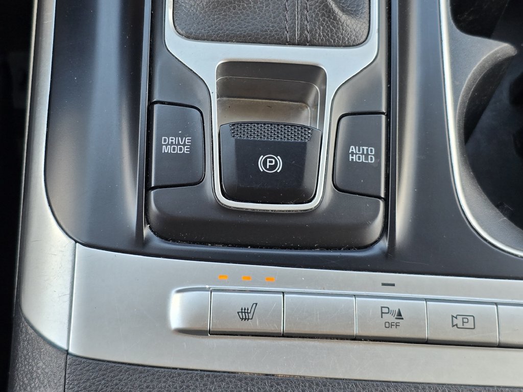 Certified 2022 Kia Carnival LX FWD image 28