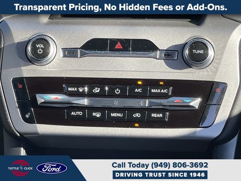 Used 2022 Ford Explorer XLT w/ Equipment Group 202A RWD image 16