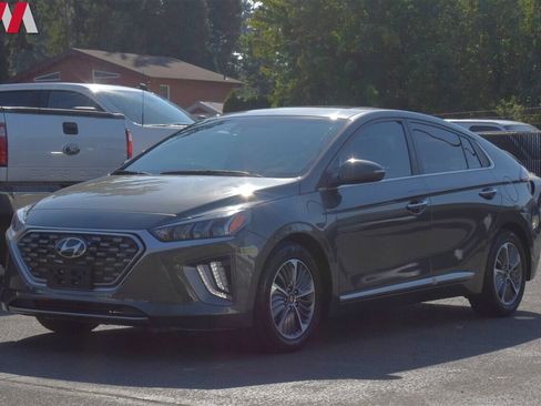 Used 2022 Hyundai Ioniq Limited image 8