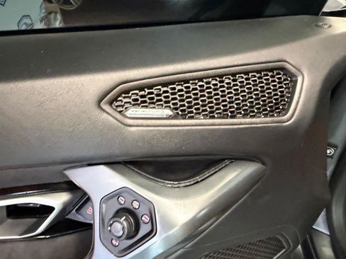 Used 2017 Lamborghini Huracan LP 580-2 RWD image 12