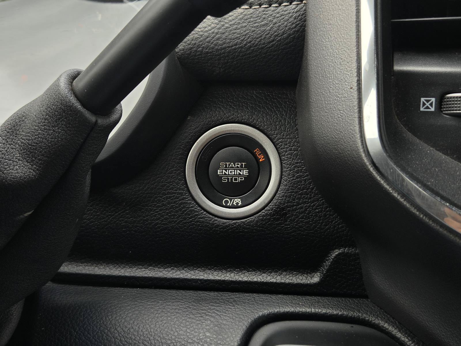 Used 2026 RAM 2500 Laramie AWD/4WD image 18