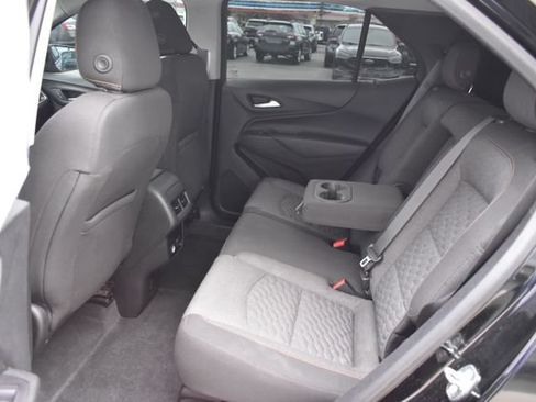Used 2018 Chevrolet Equinox LT FWD image 34