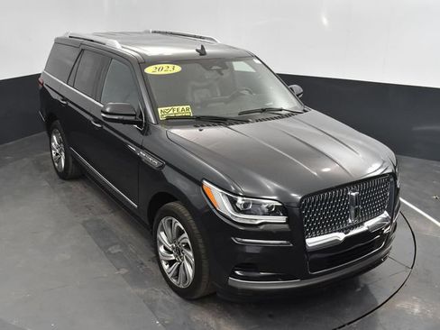 Used 2023 Lincoln Navigator Reserve AWD/4WD image 39