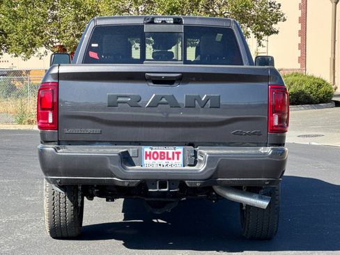 New 2026 RAM 2500 Laramie AWD/4WD image 4