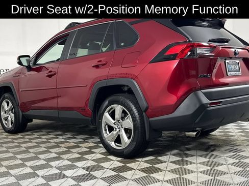 Used 2021 Toyota RAV4 XLE Premium AWD/4WD image 7