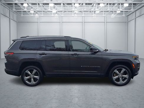 Used 2022 Jeep Grand Cherokee L Limited image 7