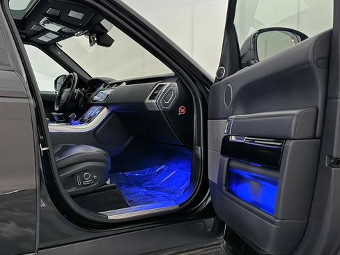 Used 2018 Land Rover Range Rover Sport SVR image 26