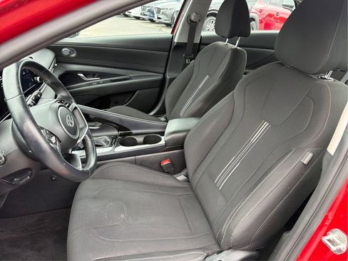 Used 2022 Hyundai Elantra SEL w/ Convenience Package image 9