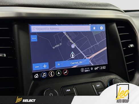 Used 2021 GMC Acadia SLT w/ Technology Package AWD/4WD image 16