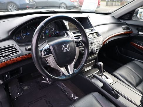 Used 2010 Honda Crosstour EX-L image 19