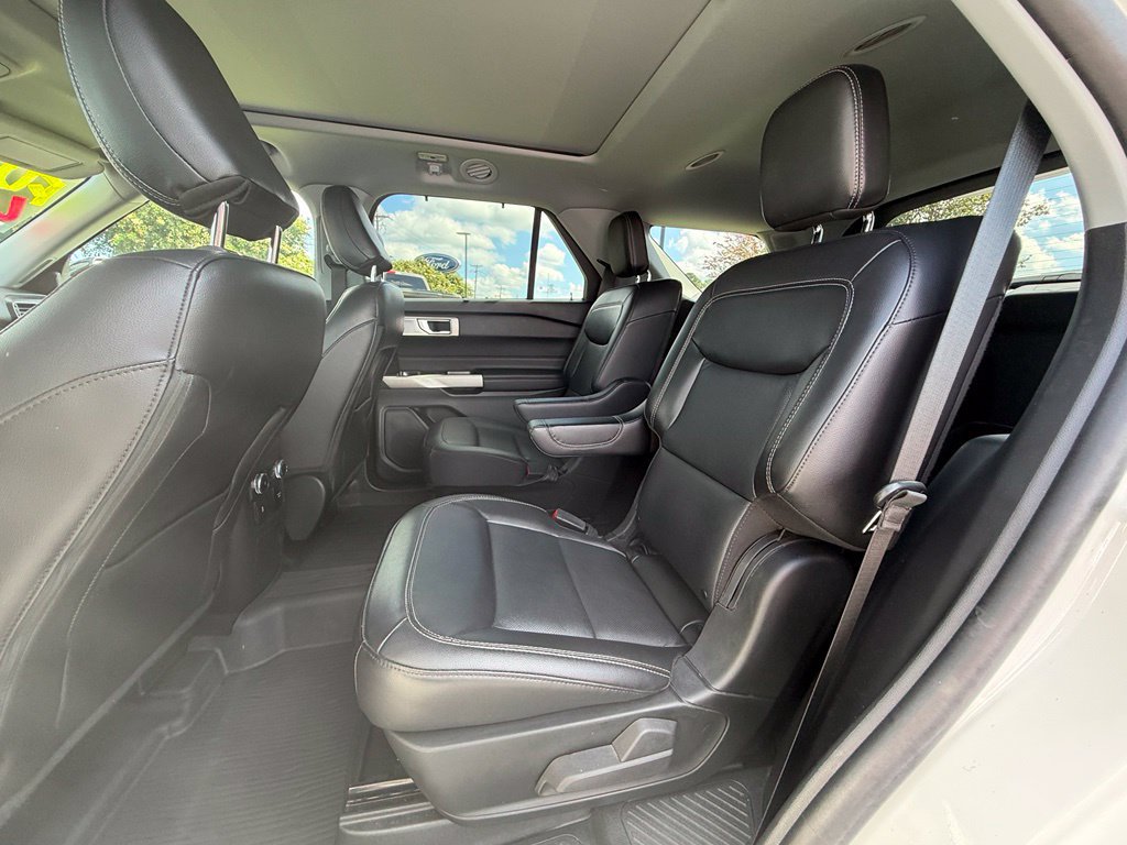 Certified 2023 Ford Explorer Limited w/ Limited Technology Package RWD image 23