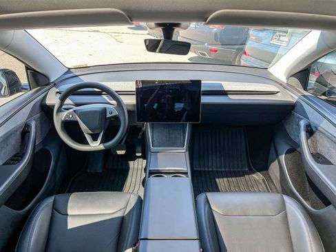 Used 2026 Tesla Model Y 2WD image 15
