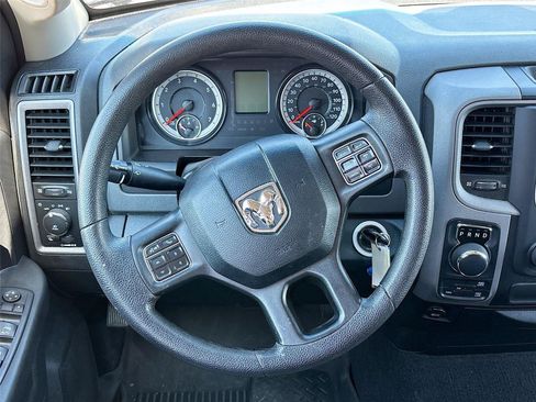 Used 2017 RAM 1500 Express AWD/4WD image 17