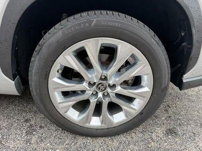 Used 2023 Toyota Highlander Limited