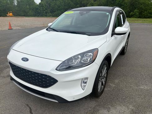 Used 2022 Ford Escape Titanium w/ Class II Trailer Tow Package AWD/4WD image 7